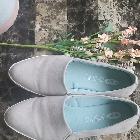 Shoes - Picture 2 of 2